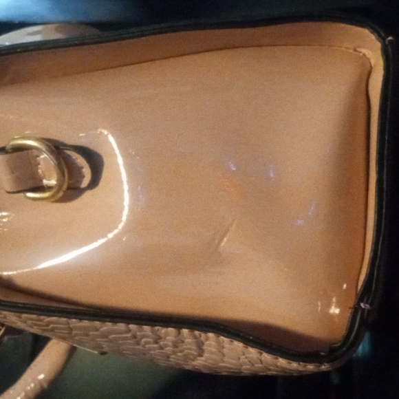 New Handbag - Picture 6 of 7